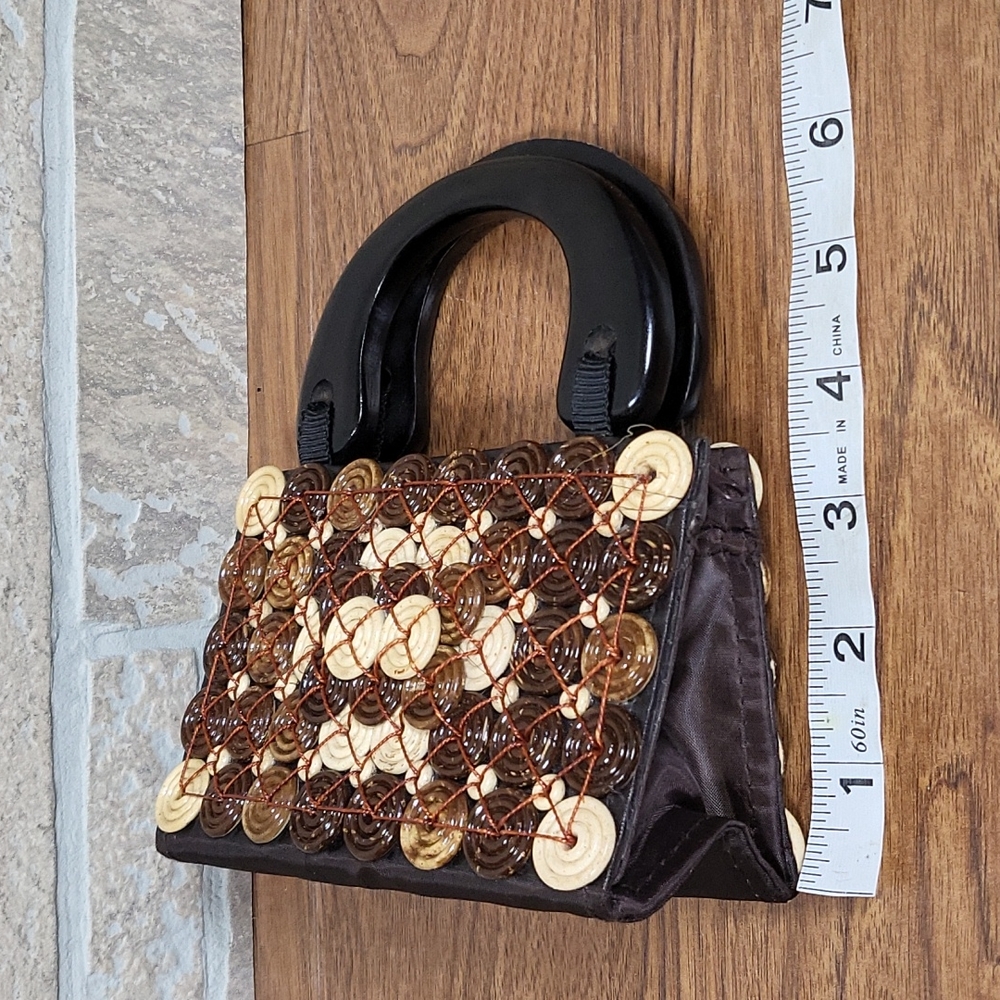 ADORABLE BATHOK KOI Coconut Shell Mini Bag - Picture 13 of 13